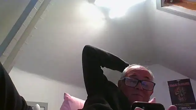 Snapshot of naughtygrandad1 chatting on September 29, 7:43 pm naughtygrandad1 online show from September 29, 7:43 pm