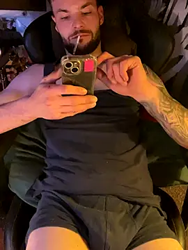 Mexxwell69 online show from October 25, 12:01 am