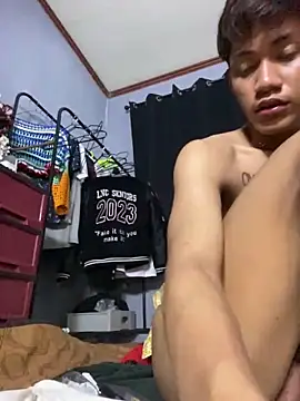 naughtyboyloy 0 online show from April 19, 6:10 pm