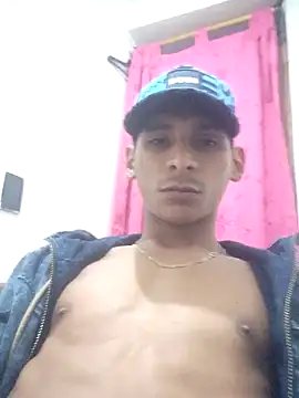 Snapshot of alex_colombiano chatting on October 21, 10:56 pm alex colombiano online show from October 21, 10:56 pm