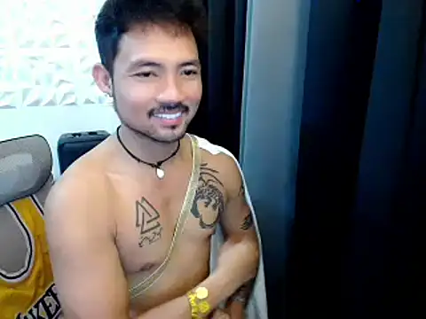 Snapshot of Thefriskyasian chatting on September 30, 2:40 am Thefriskyasian online show from September 30, 2:40 am