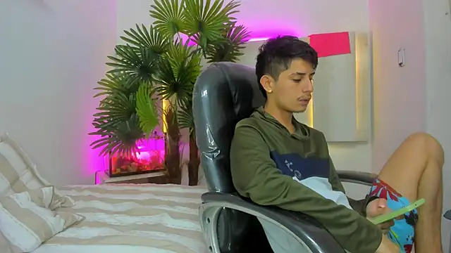 Wicked Twink online show from October 25, 11:23 am