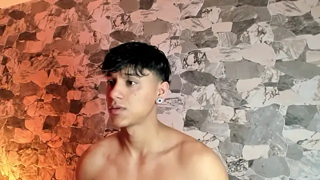 ZYZZ1312 online show from March 13, 4:42 am