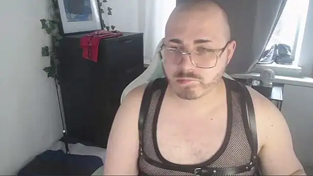 Snapshot of FabianKinky chatting on September 12, 3:34 pm FabianKinky online show from September 12, 3:34 pm