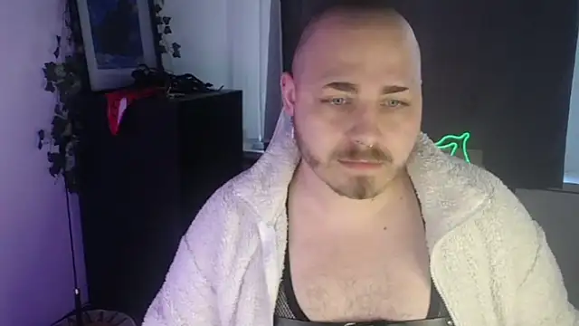 Snapshot of FabianKinky chatting on September 24, 9:41 am FabianKinky online show from September 24, 9:41 am