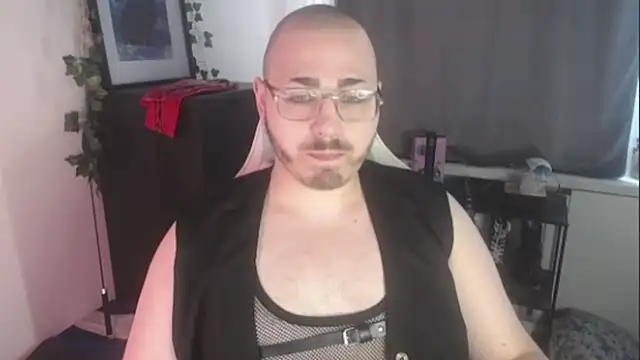Snapshot of FabianKinky chatting on September 11, 3:33 pm FabianKinky online show from September 11, 3:33 pm