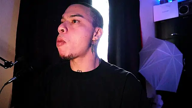 AlphaMasterXxx online show from October 25, 11:56 am