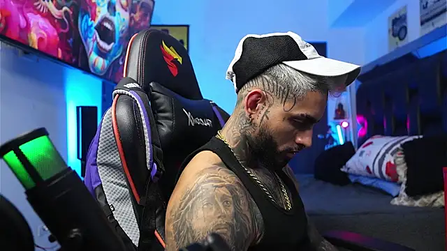 logan hugh8 online show from February 8, 10:32 am