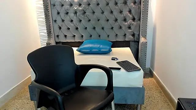 nero reyd online show from November 15, 8:11 pm