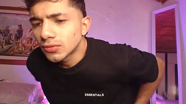 ArturoCardona  online show from March 10, 5:52 pm