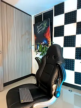 Snapshot of Nikola_Hank chatting on September 26, 8:12 am Nikola Hank online show from September 26, 8:12 am