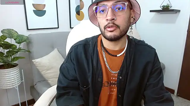 Snapshot of __Damian___ chatting on September 21, 11:27 pm Damian online show from September 21, 11:27 pm