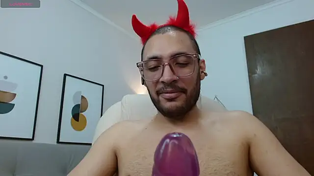   Damian    online show from October 31, 1:29 am