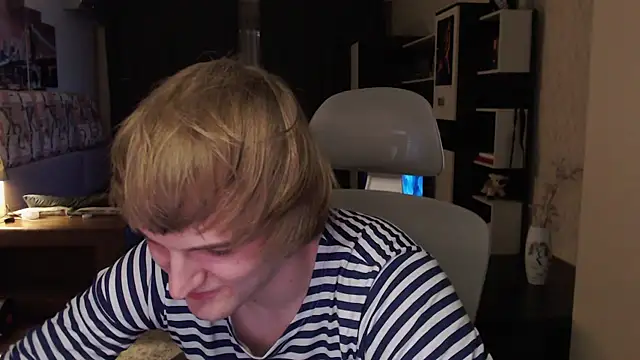 Playersuperstar online show from April 7, 8:20 pm