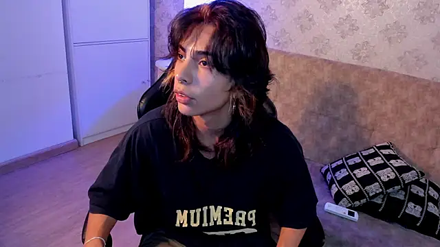 Snapshot of Dereck_Manson chatting on September 21, 7:36 pm Dereck Manson online show from September 21, 7:36 pm
