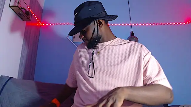 eebony stallion online show from March 10, 3:23 am