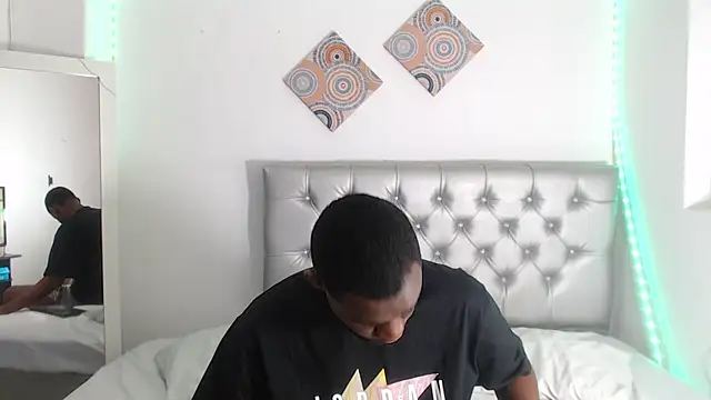 eebony stallion online show from January 5, 6:22 pm