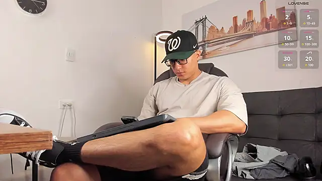 Dash Bukoski online show from January 17, 3:15 pm