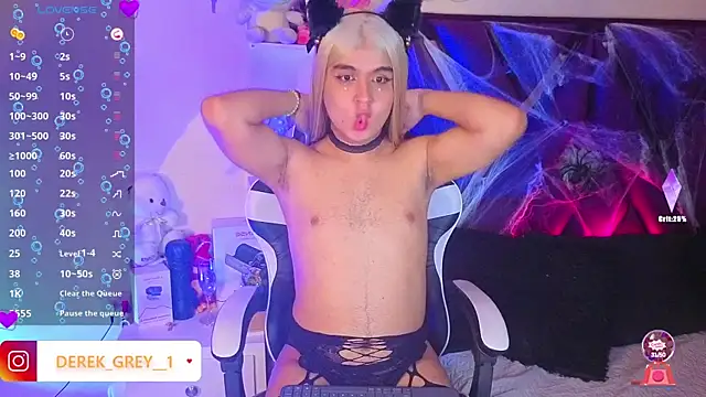 Snapshot of derek_greyy_ chatting on October 17, 10:47 pm derek greyy online show from October 17, 10:47 pm