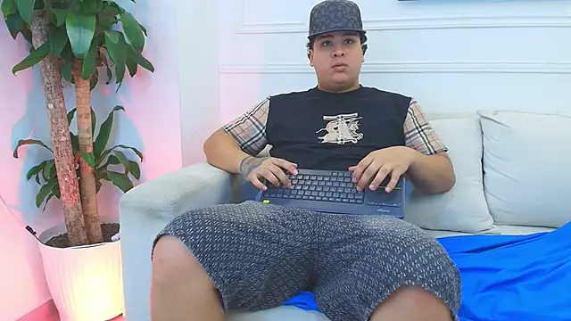 Naim Bennetsex online show from December 2, 7:28 pm