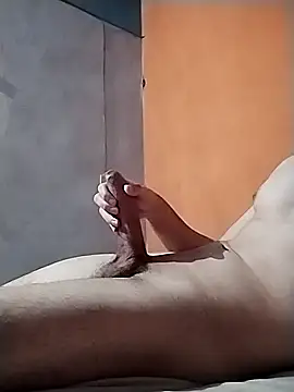 Snapshot of KingMaxiZ chatting on October 9, 5:12 am KingMaxiZ online show from October 9, 5:12 am