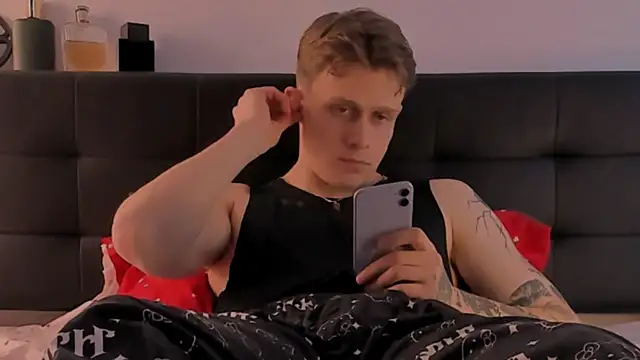 TalkingHead 0  online show from March 18, 2:53 pm