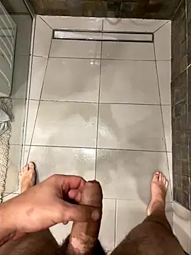 MrZli online show from November 14, 5:25 pm