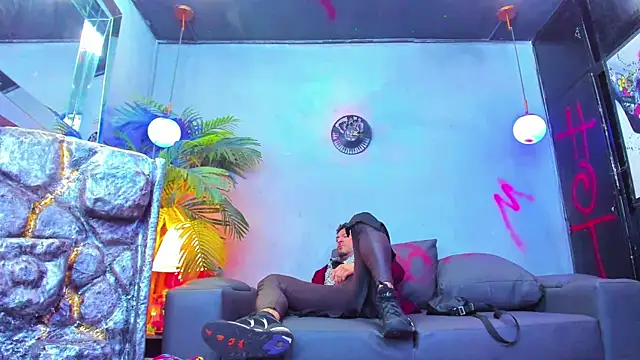 Snapshot of dennis_cox1 chatting on September 20, 4:23 am dennis cox1 online show from September 20, 4:23 am