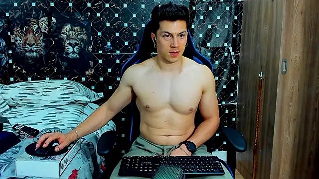 javiersexymann online show from March 2, 5:08 am