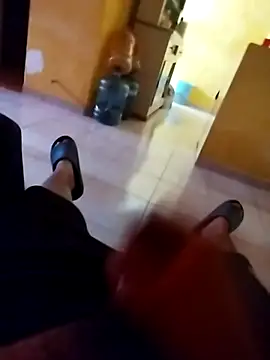 Davidhdz1988Jj online show from April 18, 5:25 pm