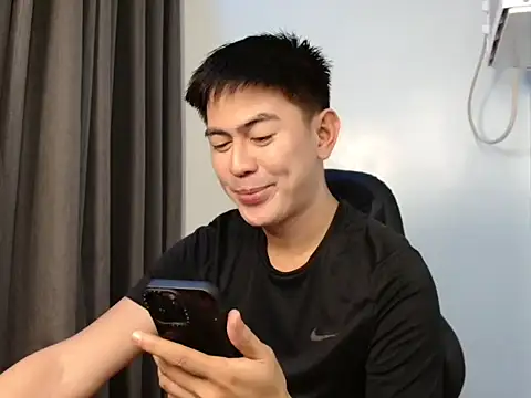 Snapshot of Homry_Asian8 chatting on October 25, 12:18 pm Homry Asian8 online show from October 25, 12:18 pm