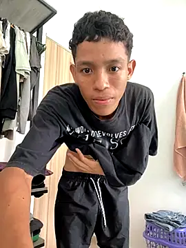 BEAUTY BOYS1 online show from November 27, 4:11 pm