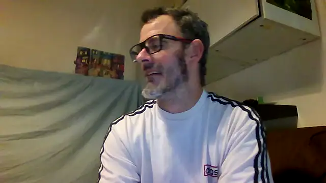 whatYwantMorrre online show from December 4, 11:17 am