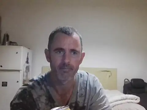 Snapshot of whatYwantMorrre chatting on October 13, 4:24 pm whatYwantMorrre online show from October 13, 4:24 pm