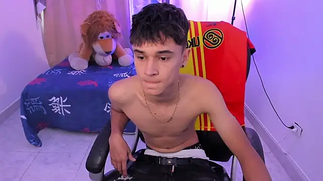 Aron Boyy online show from April 10, 9:44 pm