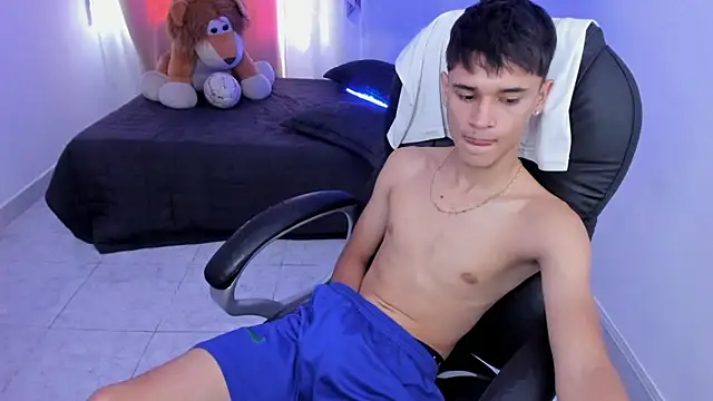 Aron Boyy online show from February 18, 7:44 pm