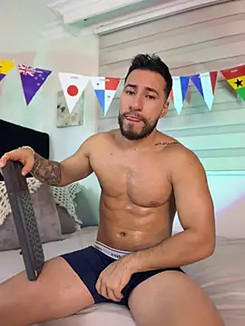 Thiago Hill online show from July 5, 1:53 am