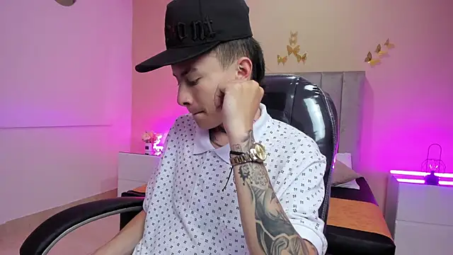 Nascary Fox online show from March 30, 1:12 pm