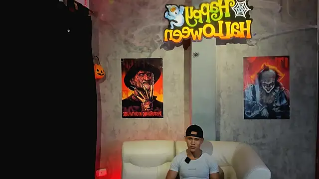 Snapshot of Manuel_FPG chatting on October 13, 12:49 am Manuel FPG online show from October 13, 12:49 am
