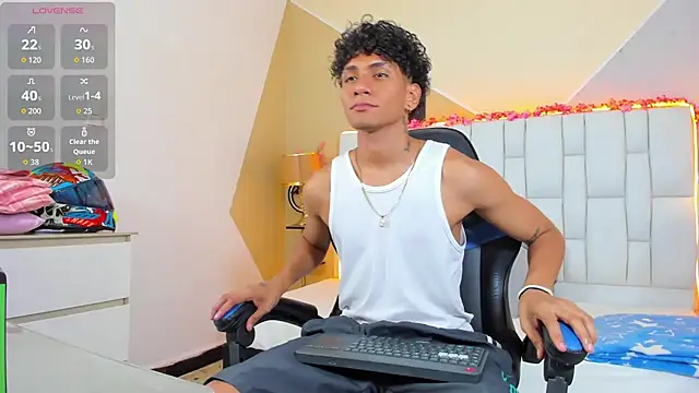 Adan Oriol online show from November 29, 4:36 am