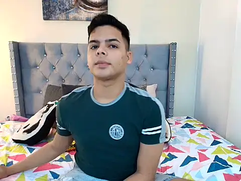 stewart mateo  online show from December 2, 2:03 am