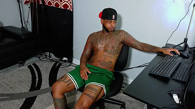 SLANGONDEMHOES online show from November 21, 5:56 pm