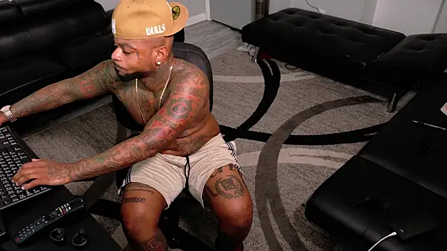 SLANGONDEMHOES online show from April 16, 7:47 pm