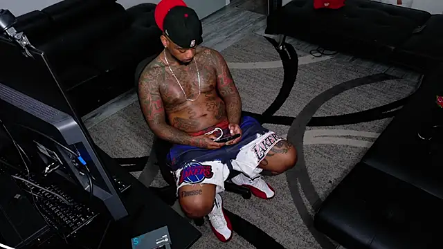 SLANGONDEMHOES online show from April 14, 12:55 am