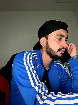 cristopher wallacee online show from November 13, 2:16 am