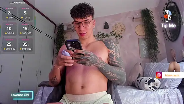 estebandi do online show from November 20, 11:42 am