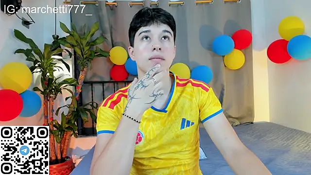 mrhot night online show from July 3, 11:18 pm