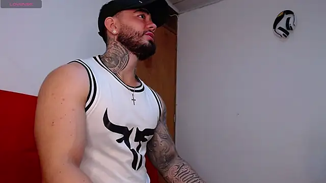 tommyblessd1 online show from November 8, 1:03 pm