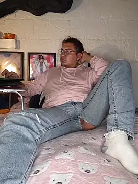 Leo est online show from November 12, 5:46 am