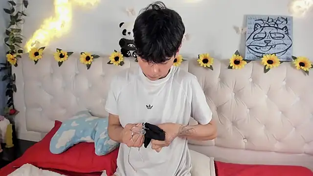 AleAurarashi online show from January 13, 6:40 am